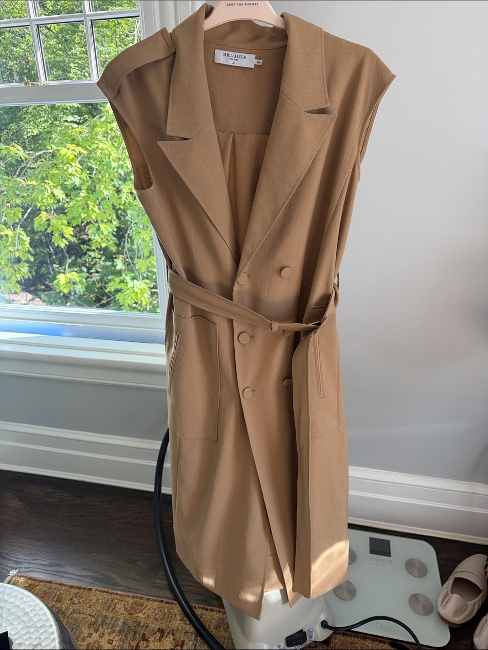 MM.LaFleur Sleeveless Trench dress in Camel